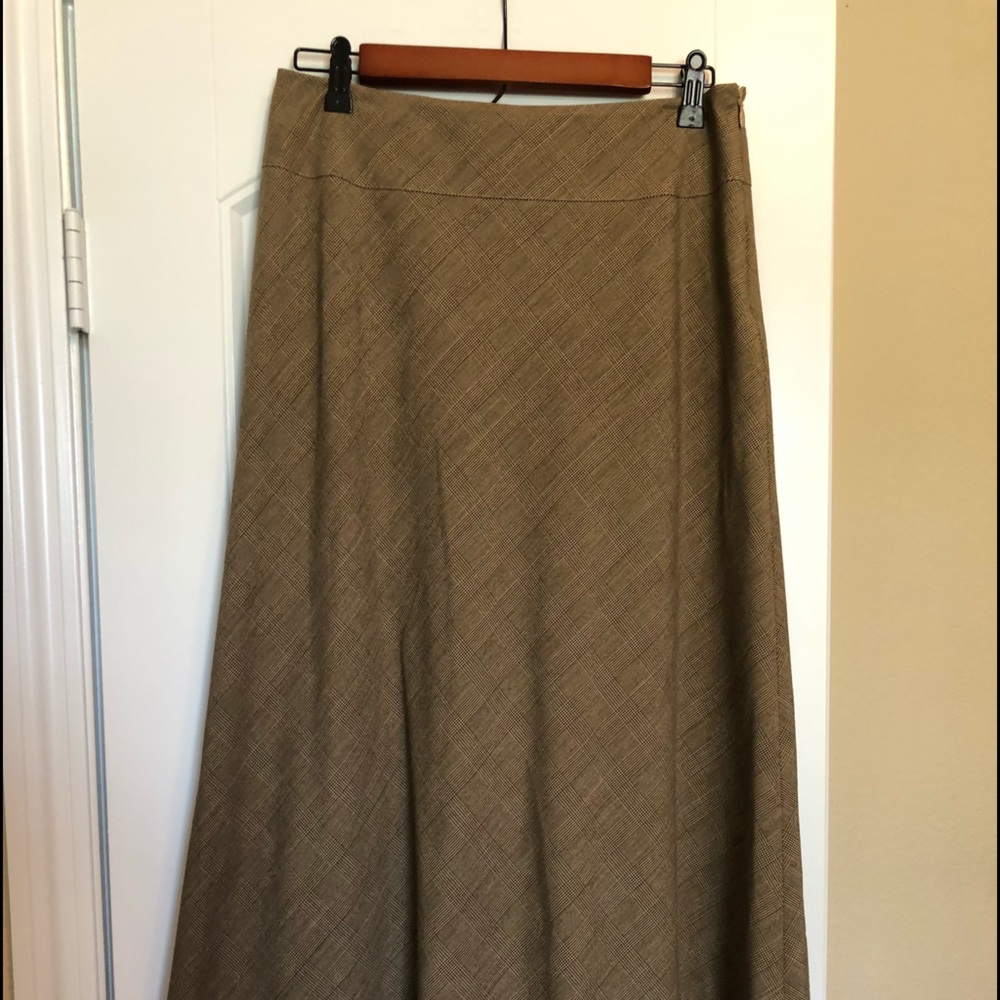 Fall skirt